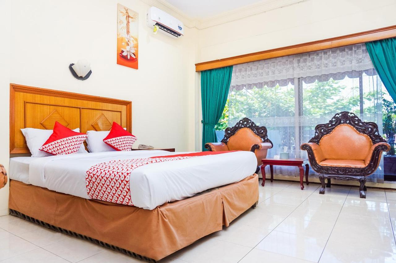 Oyo 375 Hotel Bougenville Syariah Padang  Exteriér fotografie