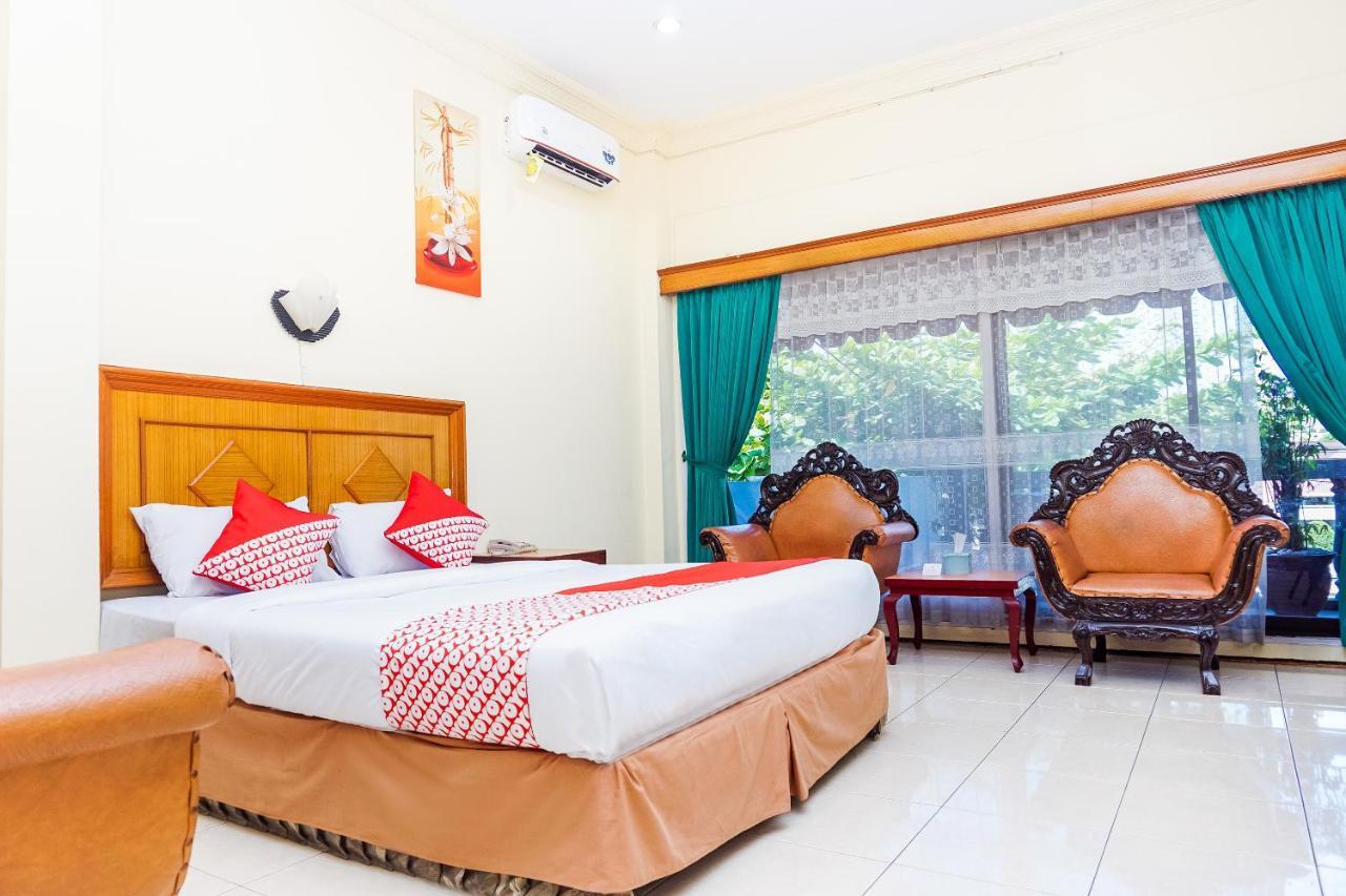 Oyo 375 Hotel Bougenville Syariah Padang  Exteriér fotografie