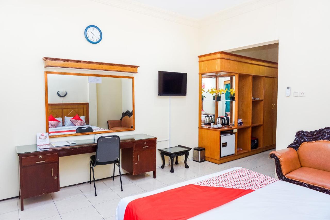 Oyo 375 Hotel Bougenville Syariah Padang  Exteriér fotografie
